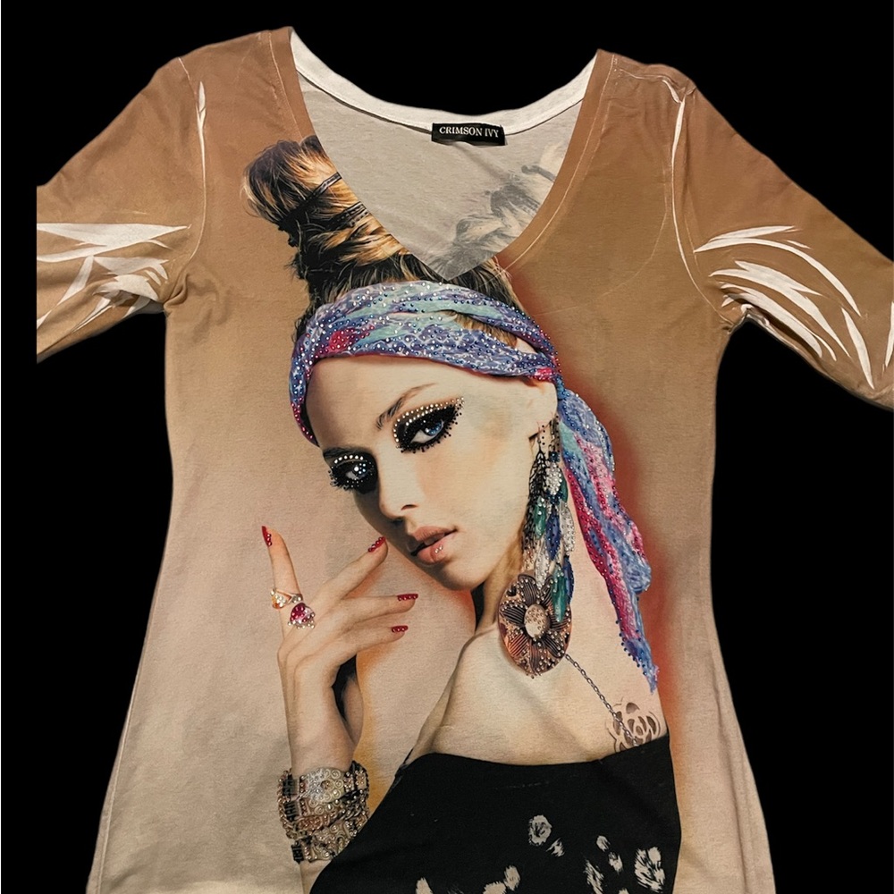 Crimson Ivy Top With rhinestone